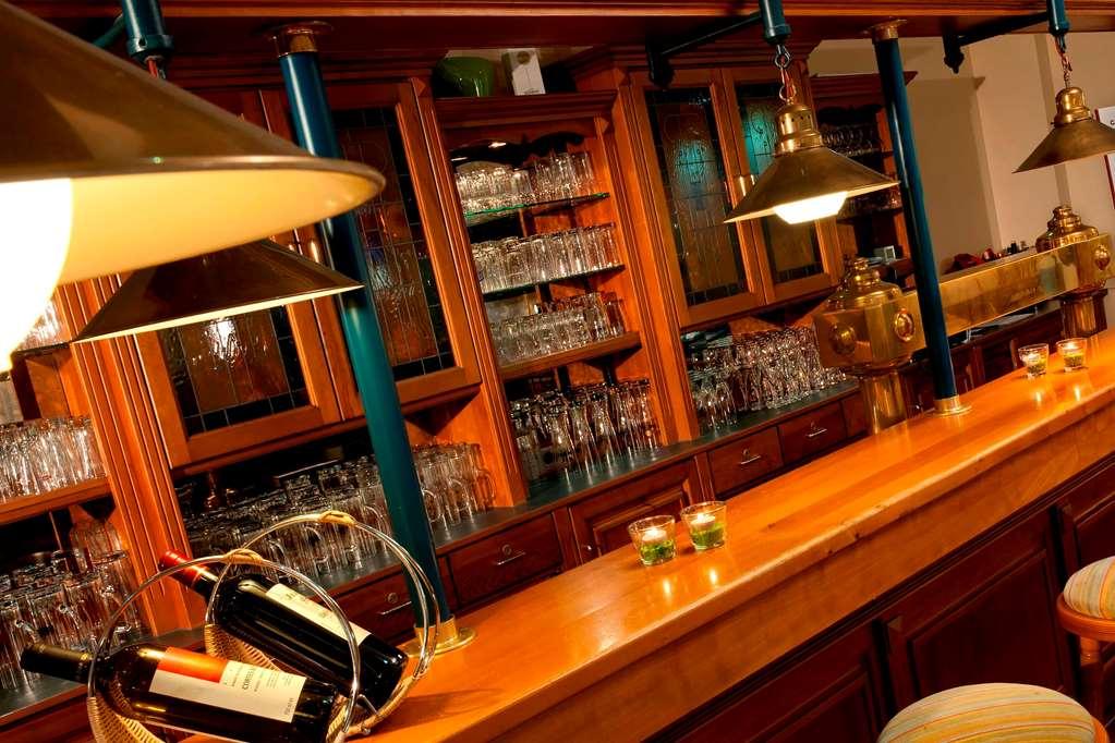 Tryp By Wyndham Bremen Airport Hotel Restaurant billede